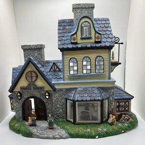 Partylite Olde World Village Candle Shoppe Tea Light House.P7315
